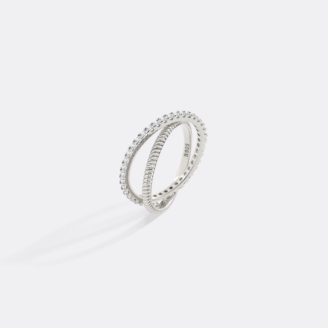 Twisted Interlocking Diamond Band by Seeyoura